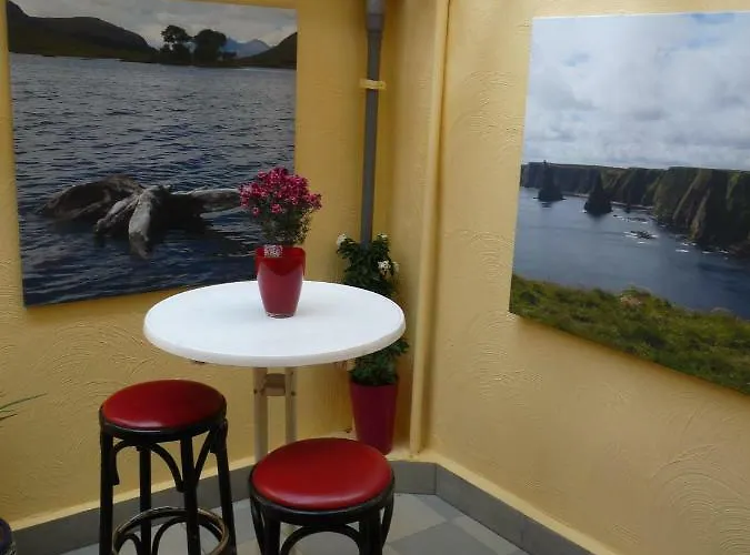 Romantisch Wohnen In Der Altstadt Von דירה *